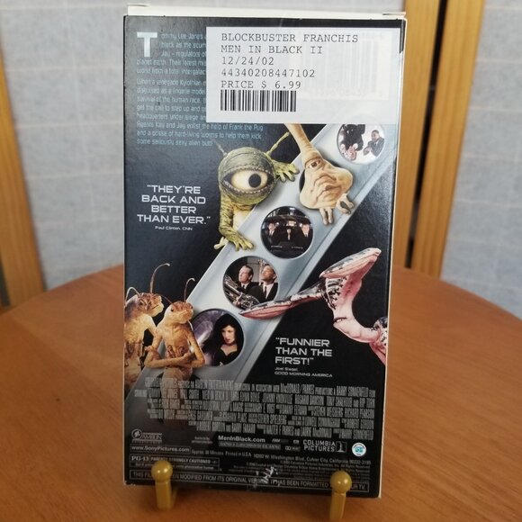 Men in Black II VHS with Blockbuster Rewind Sticker 2002 - Picture 7 of 7